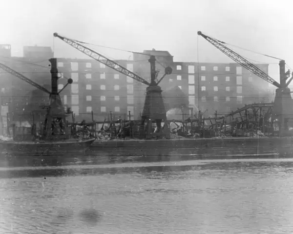 Blitz in London -- warehouses, Surrey Docks, WW2