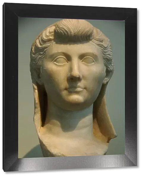 Livia Drusila (58 B. C. -29 A. C. ). Bust