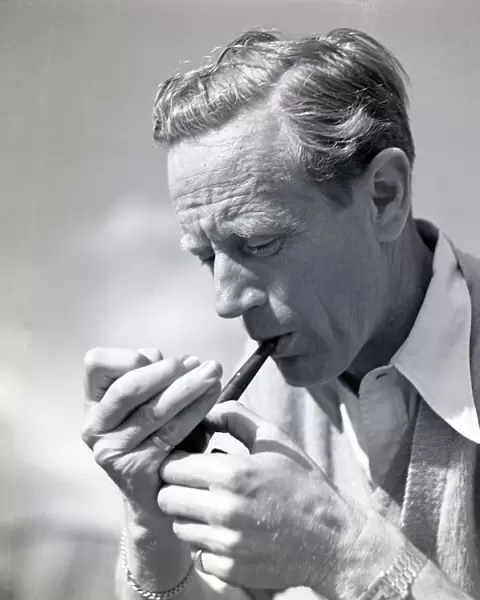 Leslie Howard as RJ Mitchell in The First of the Few