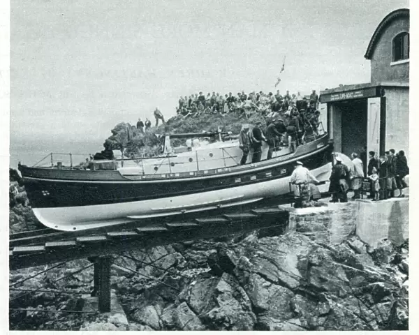 Coveracks new lifeboat, 1954
