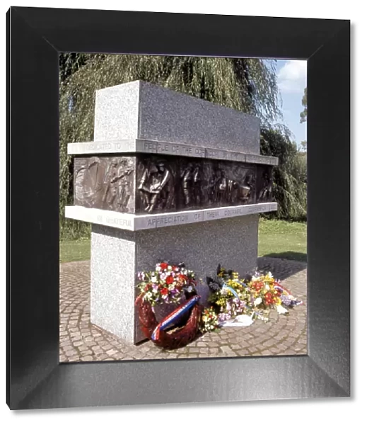 101st US Airborne Memorial Gift to the Dutch