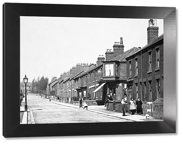 Wellington Street New Whittington, Chesterfield early 1900's