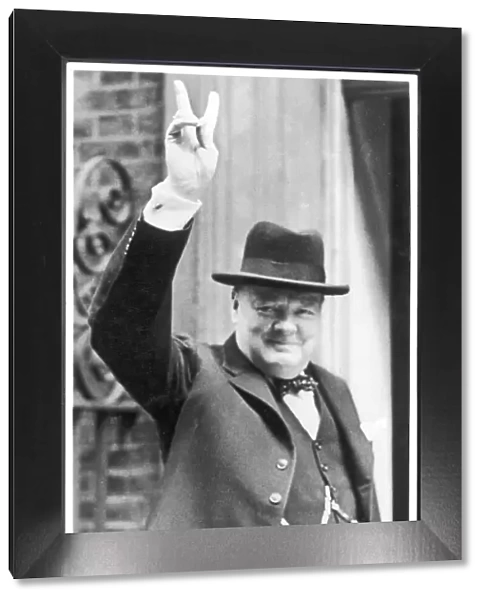 W Churchill Gives V Sign