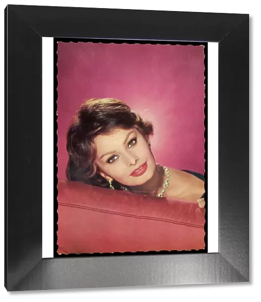Sophia Loren  /  Postcard
