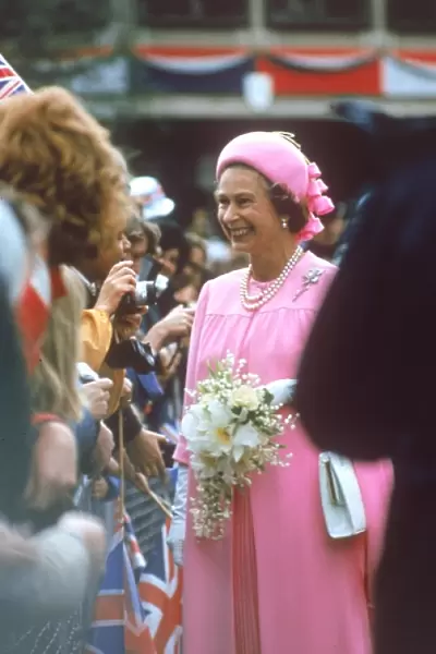 Queen Elizabeth II - Silver Jubilee