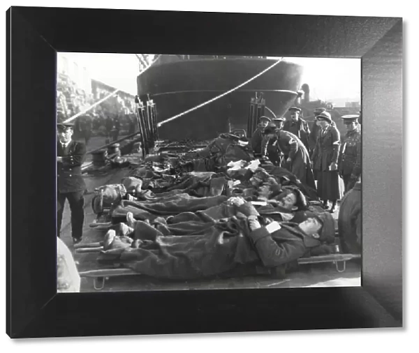 British stretcher cases, Salonika, WW1