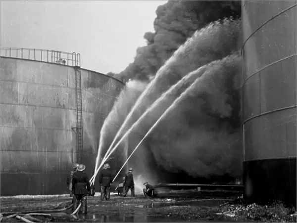 Fighting fires at Thames Haven oil tanks, WW2