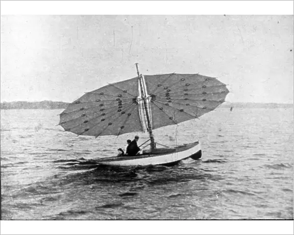 Pilcher boat with umbrella sail