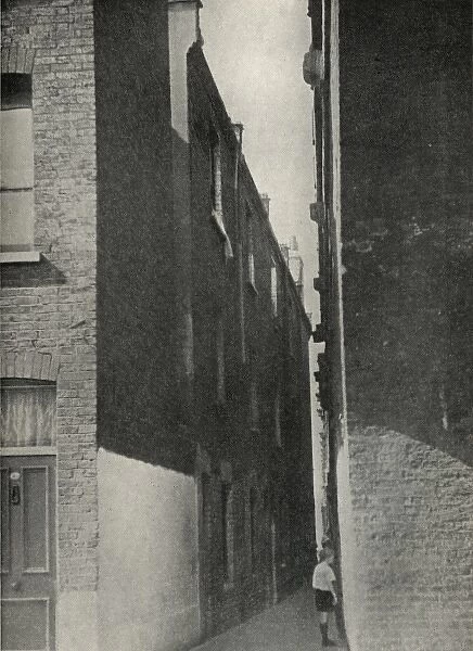 1930s poor housing at Shadwell, Stepney