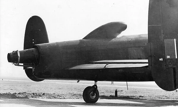 Avro Lancaster II LL735 - Metropolitan-Vickers