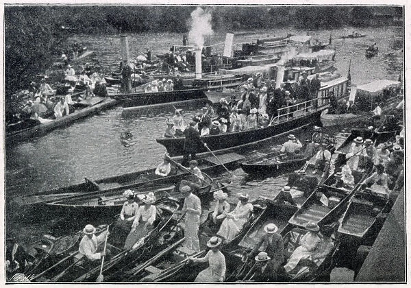 Boulters Lock - on Ascot Sunday, waiting their turn outside Boulter s. Date: 1901