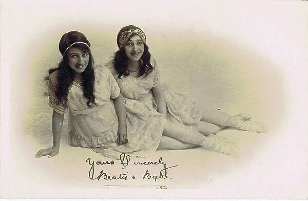 The British variety sister team of Beatie and Babs, 1920s