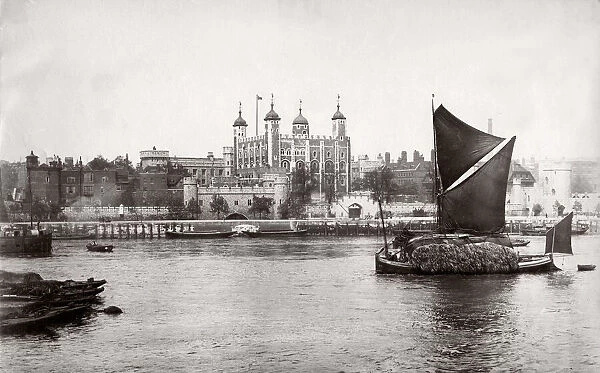 c. 1880 England - view of London - the Tower of London