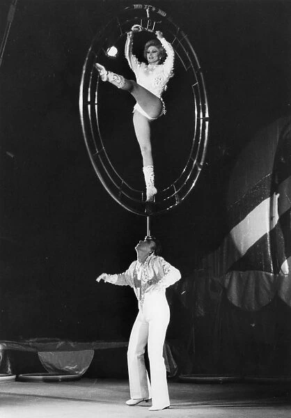 Circus Acrobats  /  Moscow