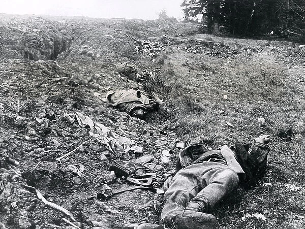 Dead soldiers on battlefield, Romanian Front, WW1