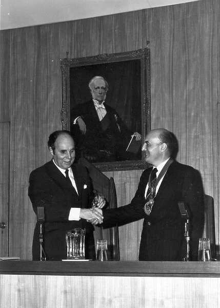 Dr George Steedman Hislop (left) RAeS President 1973-1974