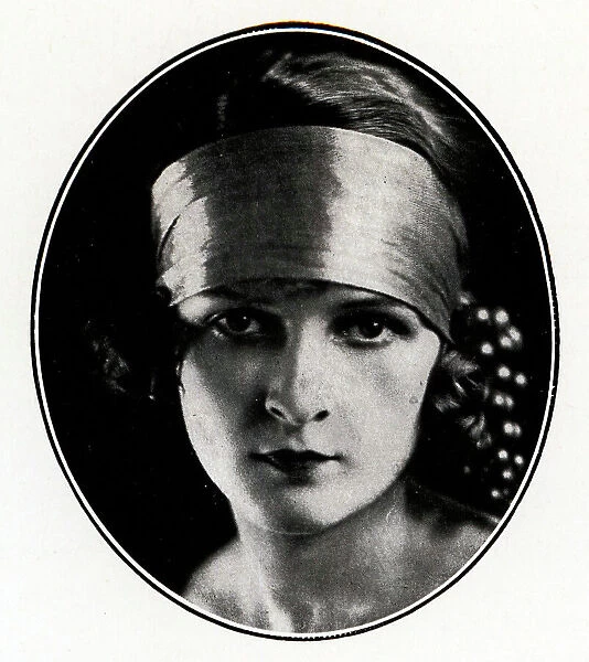 Eve Gray. A portrait photograph of actress, Eve Gray