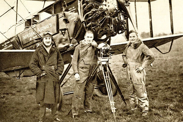 Expedition members in front of Imperial Airways DH50