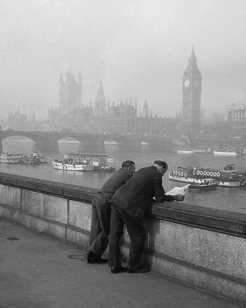 A foggy day on Thames Embankment, London