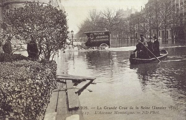 Great Flood in Paris - L Avenue Montaigne
