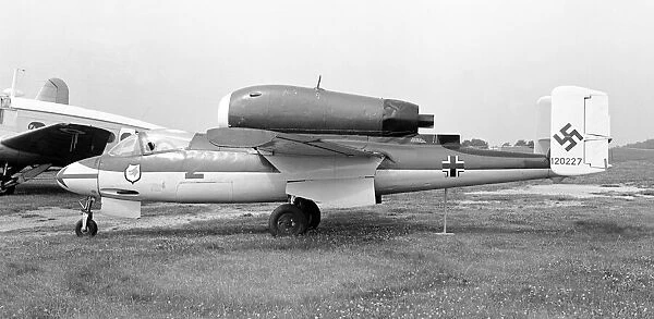 Heinkel He162A-2 Red 2