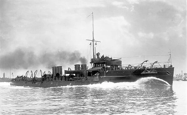 HMS Usk - a Yarrow-type River-Class destroyer