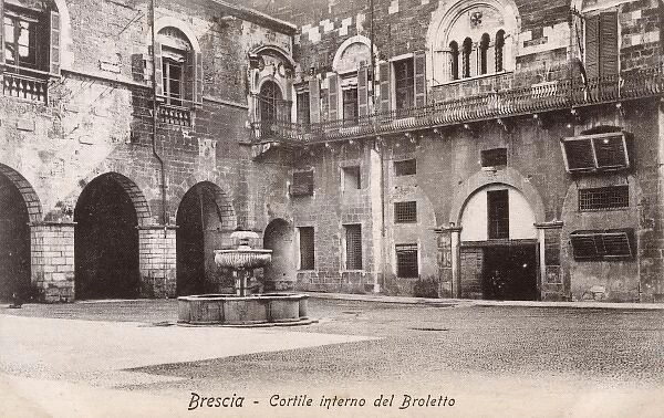 Italy - Brescia - Courtyard of the Broletto