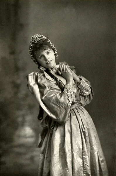 Letty Lind - English actress, dancer, singer and acrobat