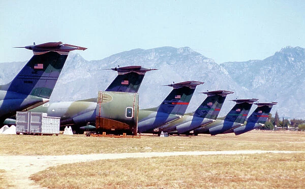 Lockheed C-141B-LM Starlifters