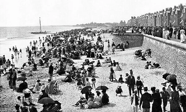 Lowestoft Beach early 1900s