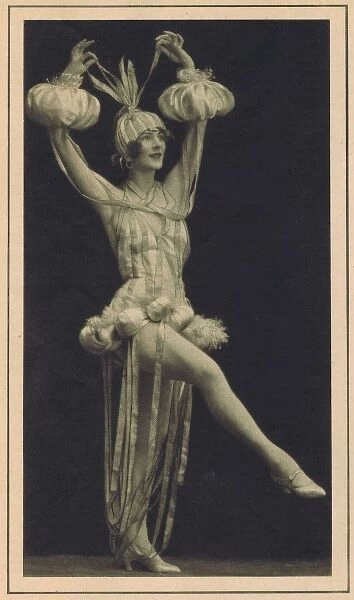 Nina Payne in costume, Paris 1925