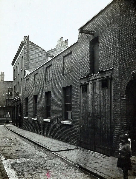 Photograph of Bell PH, Shadwell, London