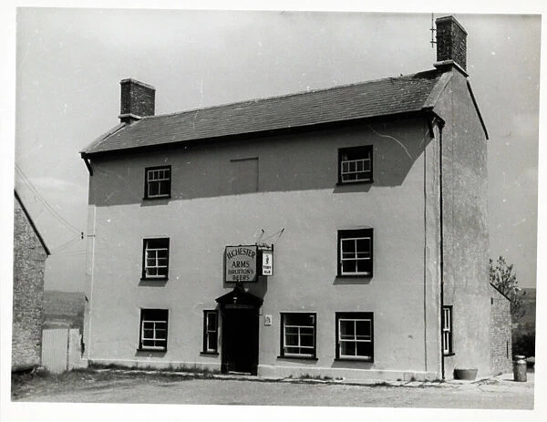 Photograph of Ilchester Arms Inn, Shepton Mallet, Somerset
