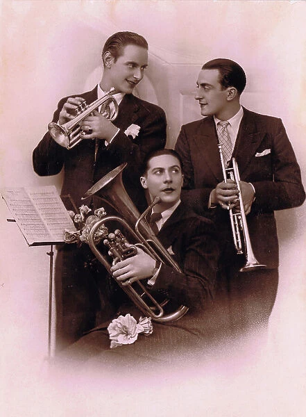 Postcard showing three smart, yet effete, French musicians