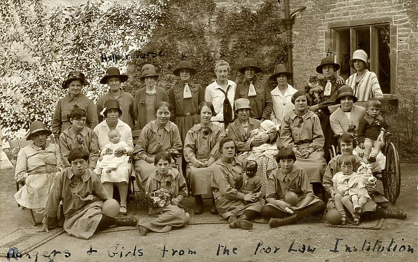 Rangers and Girls from Stow-on-the-Wold Workhouse, Glouceste