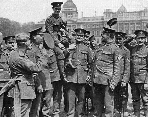 Recruitment during WW1 - E. Dwyer VC in Trafalgar Square