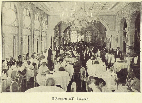 The restaurant at the Excelsior Hotel, Lido, Venice, 1924