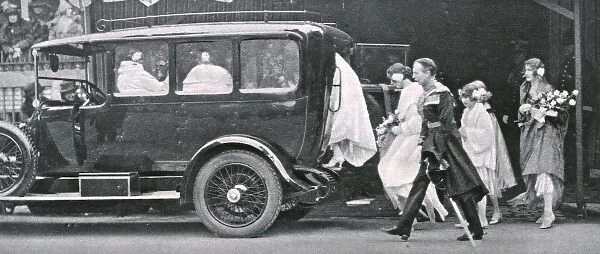 Royal Wedding 1923 - bridesmaids leaving the Abbey