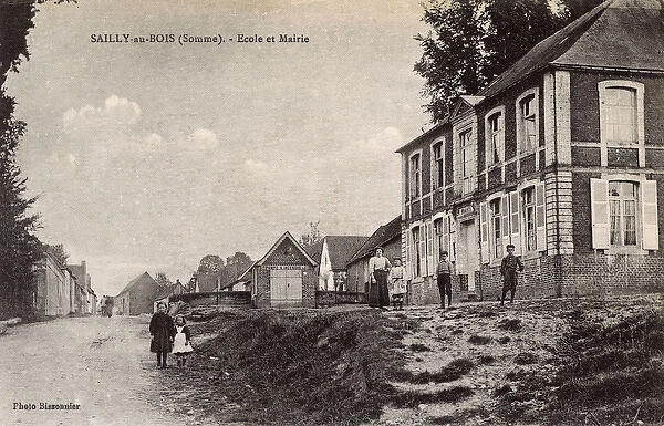 Sailly-au-Bois (Somme) - School and Town Hall