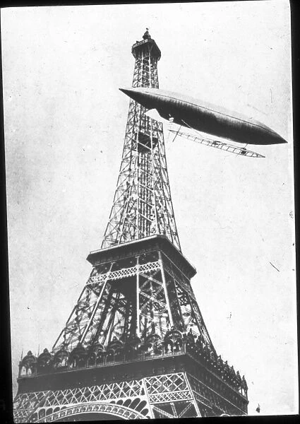 Santos-Dumont Airship No6 rounding the Eiffel Tower