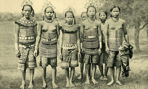 Sea Dayak girls, Sarawak, Borneo, SE Asia