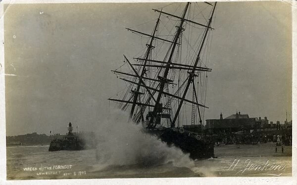 Shipwreck of the Norwegian Barque Fornjot, Lowestoft, Suffol