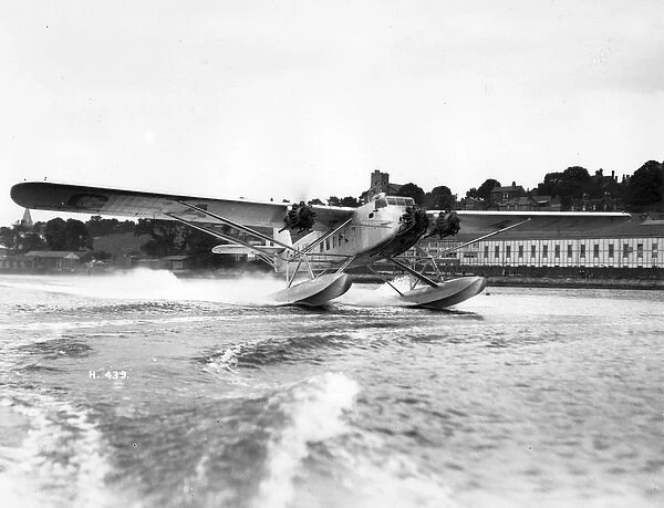 Short S11 Valetta G-aJY on the Medway as a seaplane