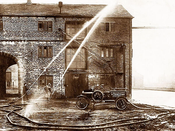 Sowerby Bridge - Canal Wharf - Fire engine