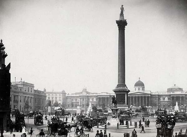 Trafalgar Square, Nelsons Column, National Gallery London