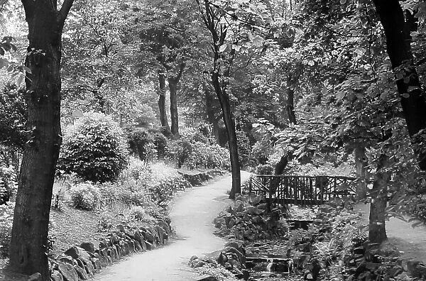 The Wells Walk, Ilkley in the 1930s