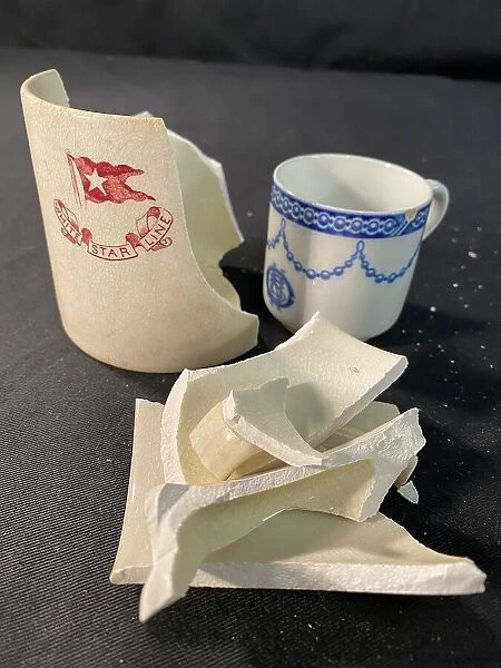 White Star Line - demitasse cup and broken mug