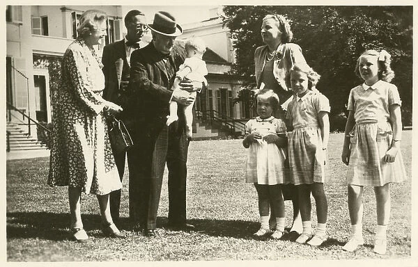 Winston Churchill with Queen Juliana - Netherlands