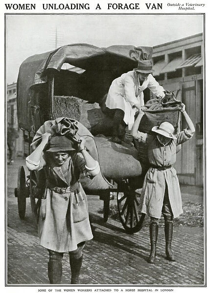 Women unloading van outside veterinary hospital 1918