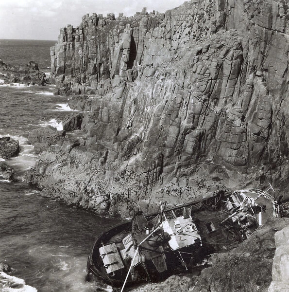 Wreck of French Fishing Boat Varenne, Lands End, Cornwall